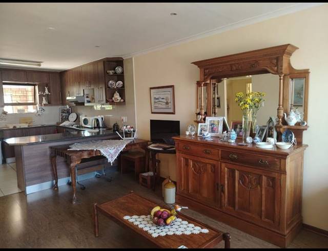 2 BEDROOM CLUSTER FOR SALE IN AMANDELRUG